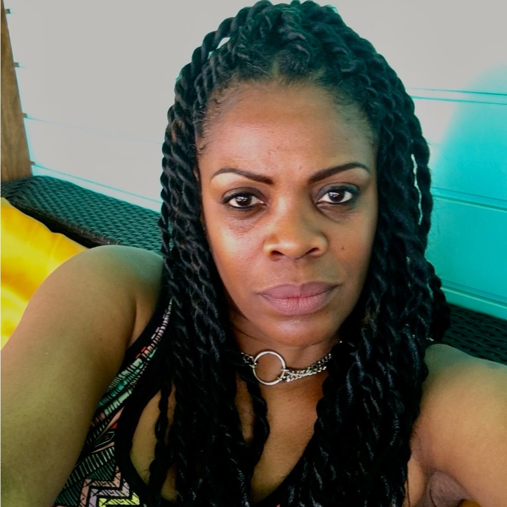 Meet your Posher, Vontella